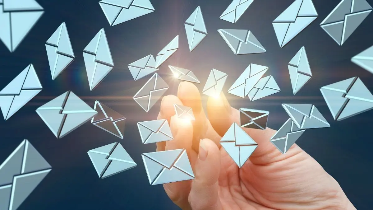 email falso